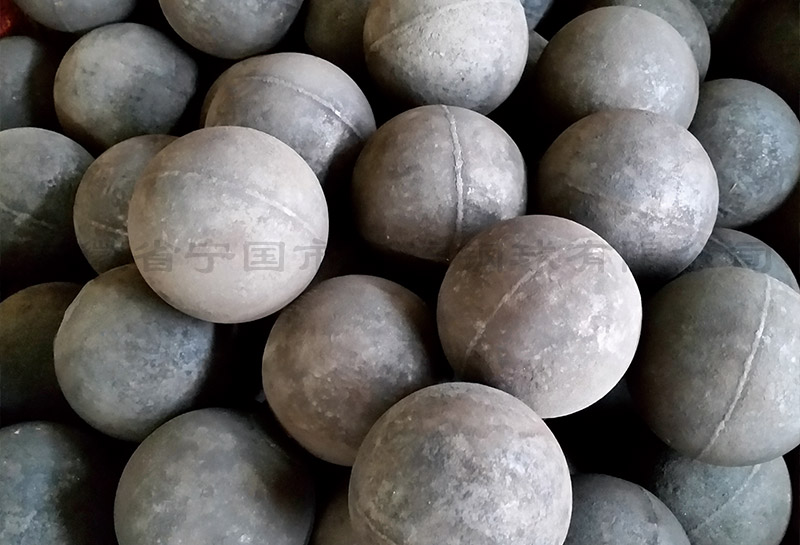 Wear-resistant cast ball